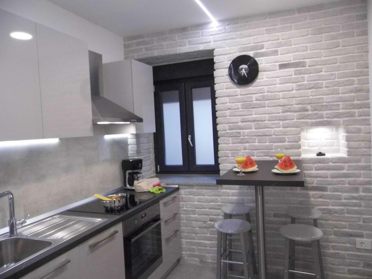 Apartamento Batcave Pula Exterior foto